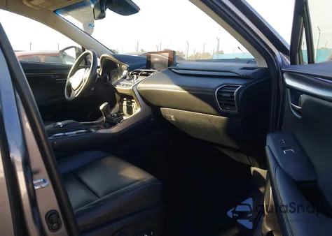 2019 Lexus Nx 300 z USA, uszkodzony, nr VIN JTJYARBZXK2146734